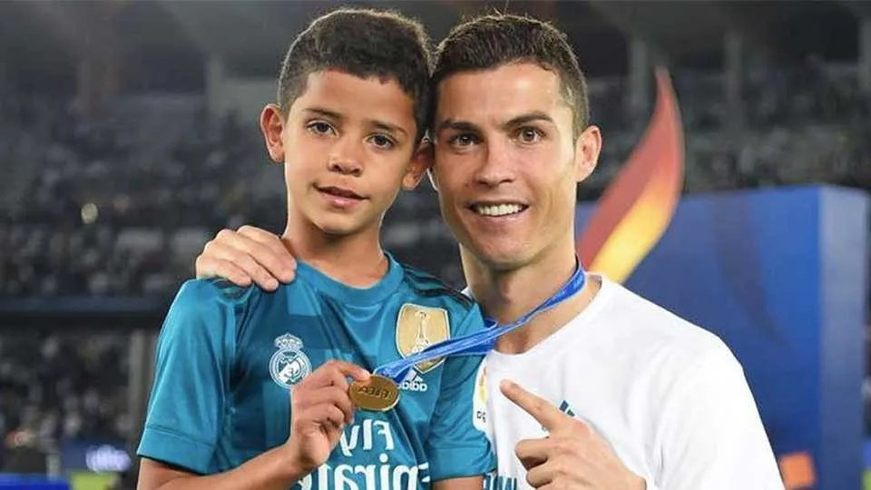 Con Trai Ronaldo Và Những Sự Thật Thú Vị Về Cậu Quý Tử